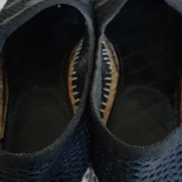 Chanel shoes - Picture 8 of 12